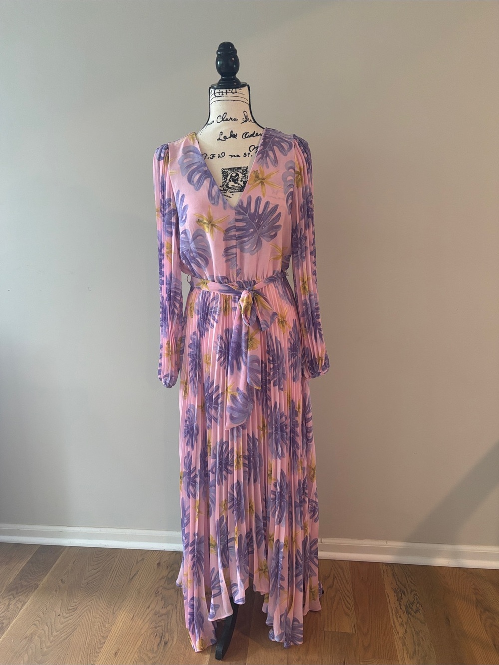 MELLODAY Pink Maxi Dress with Purple & Gold Floral Print